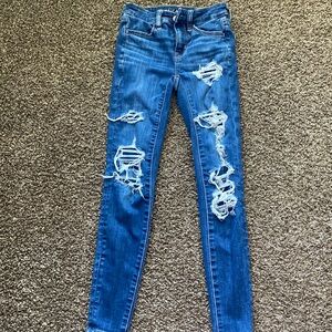 American Eagle 000 Short Skinny distressed jeans